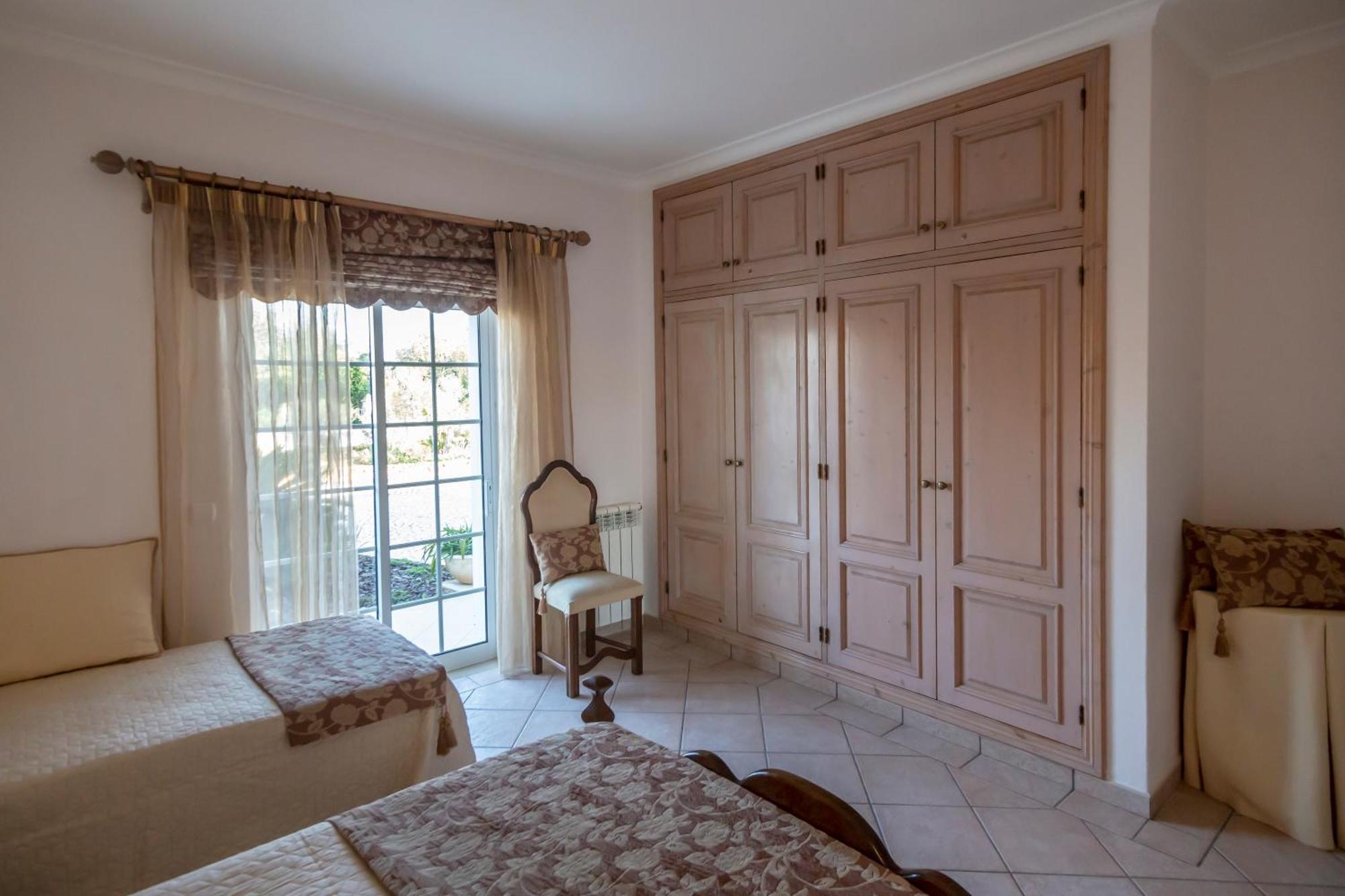 Al Meida Guesthouse Албуфейра Экстерьер фото