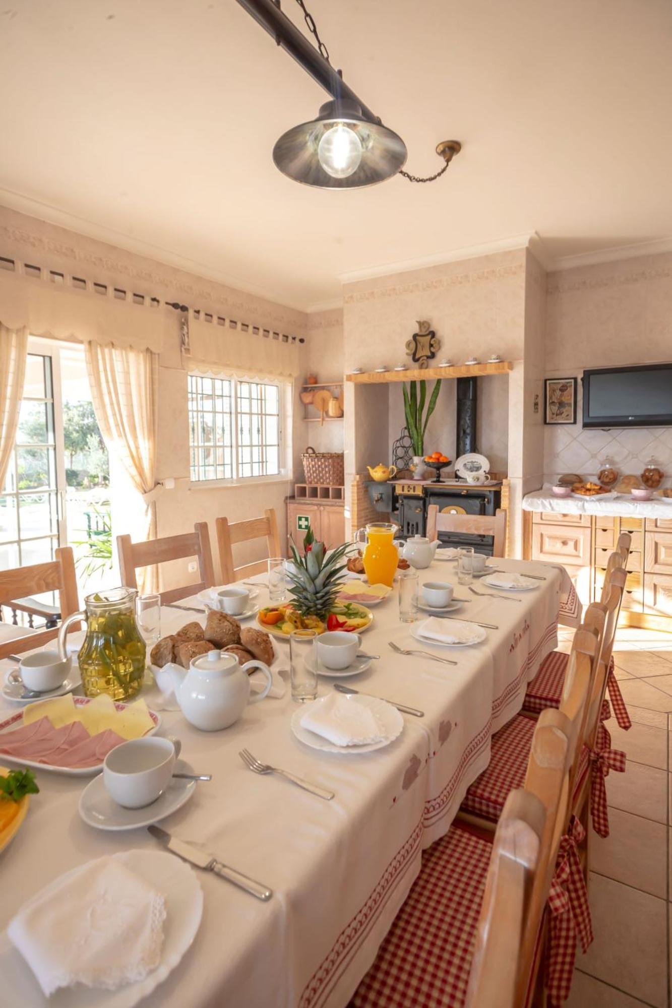 Al Meida Guesthouse Албуфейра Экстерьер фото